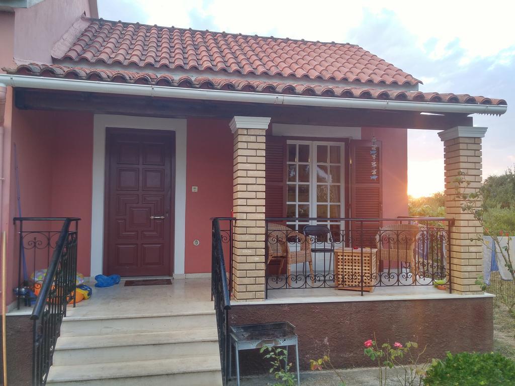 Beautiful Nearby Beach House With Garden, Private Pool And Large Yard Sidari  Bilik gambar