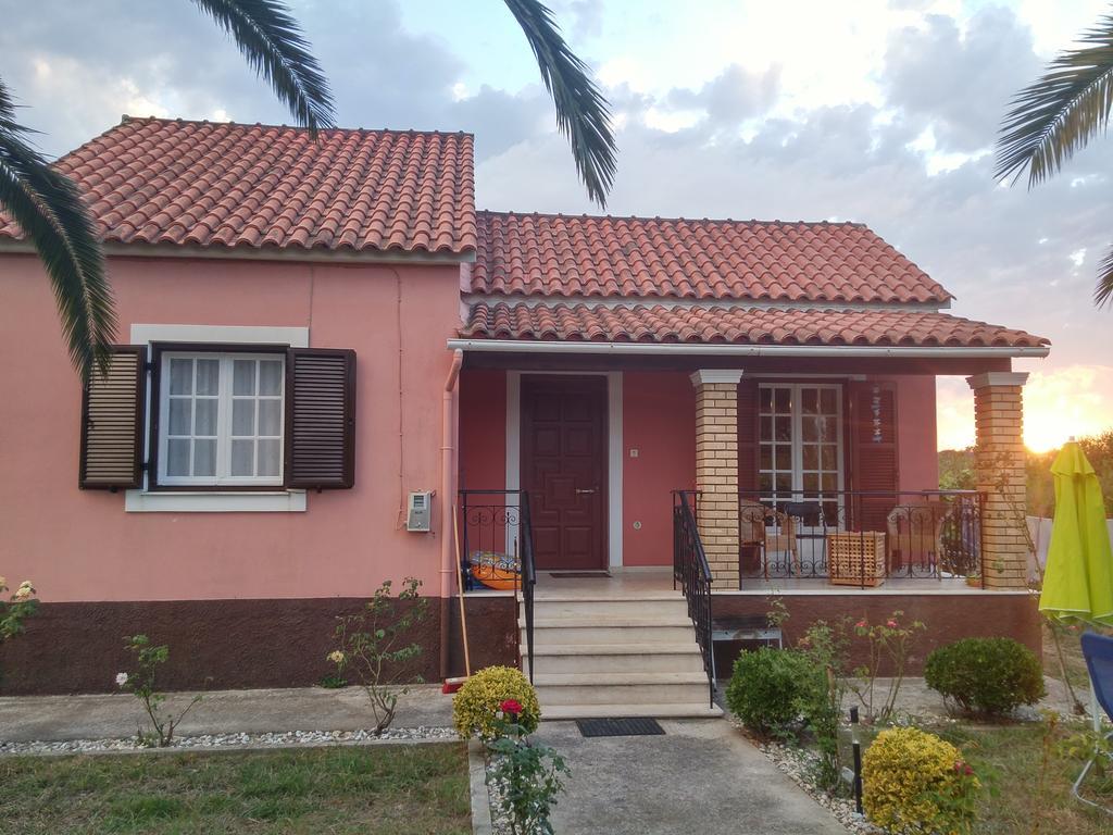 Beautiful Nearby Beach House With Garden, Private Pool And Large Yard Sidari  Bilik gambar